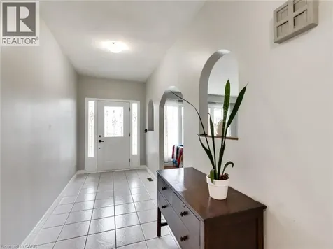 18 Pavarotti Court Hamilton ON L8G 4P8