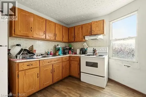 196 Kenilworth Avenue North Hamilton ON L8H 4S2