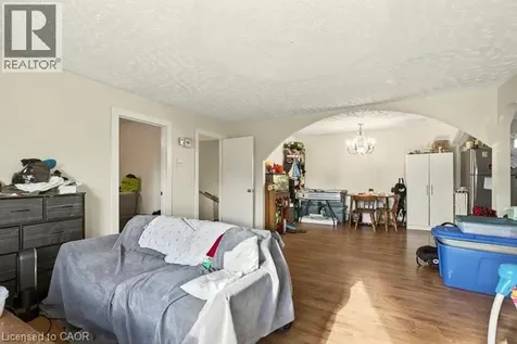 196 Kenilworth Avenue North Hamilton ON L8H 4S2