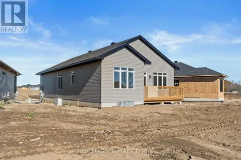 1054 Turner Drive Brockville ON K6V 0G8