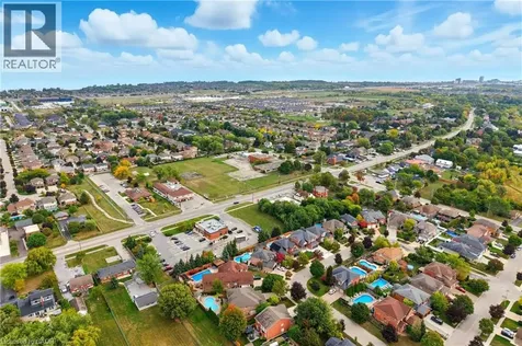 1242 8 Highway Stoney Creek ON L8E 5K3