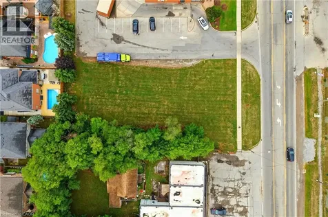 1242 8 Highway Stoney Creek ON L8E 5K3