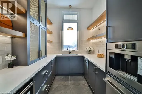 2284 Sideroad 1 Burlington ON L7P 0S7