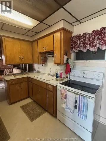 680 Point Pelee Drive Leamington ON N8H 3V4