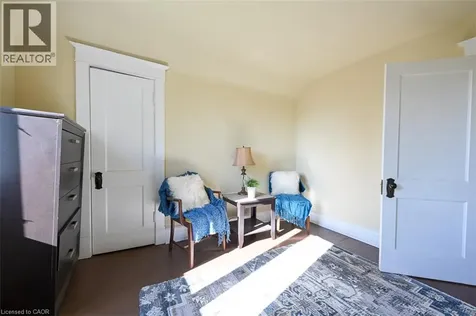 5768 Summer Street Niagara Falls ON L2G 1M2
