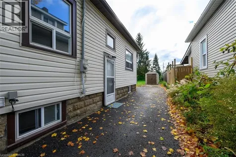 5768 Summer Street Niagara Falls ON L2G 1M2