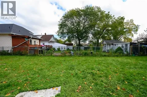5768 Summer Street Niagara Falls ON L2G 1M2