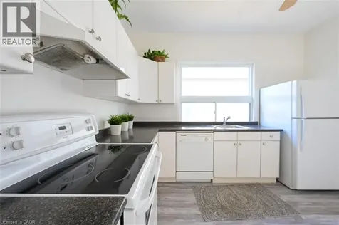 5768 Summer Street Niagara Falls ON L2G 1M2