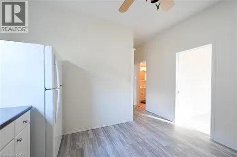 5768 Summer Street Niagara Falls ON L2G 1M2
