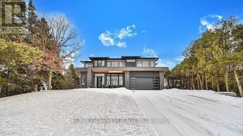 2284 Sideroad 1 Burlington ON L7P 0S7