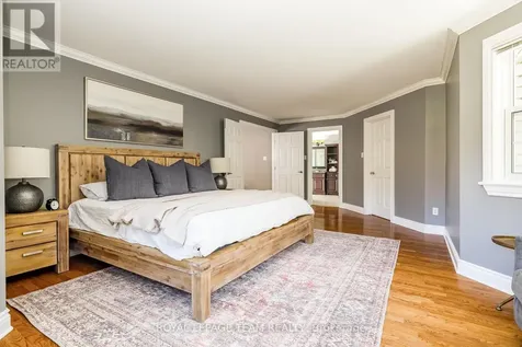 38 Marchvale Drive Ottawa ON K2W 1C2