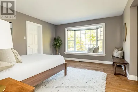 38 Marchvale Drive Ottawa ON K2W 1C2