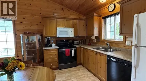 52 Madawaska Trail Wasaga Beach ON L9Z 1X7