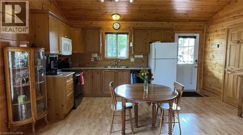 52 Madawaska Trail Wasaga Beach ON L9Z 1X7