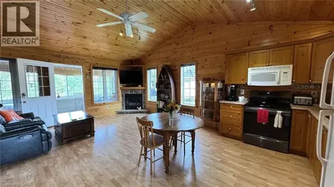 52 Madawaska Trail Wasaga Beach ON L9Z 1X7