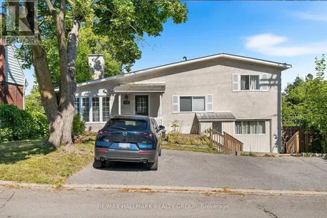 1305 Dorchester Avenue Ottawa ON K1Z 8E8