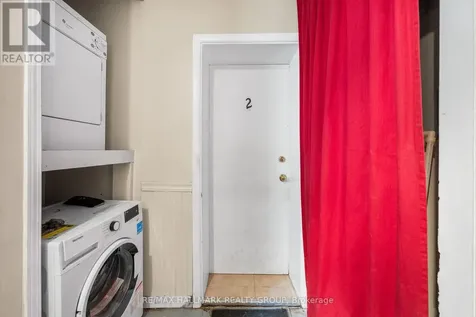 1305 Dorchester Avenue Ottawa ON K1Z 8E8