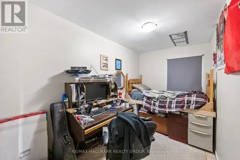 1305 Dorchester Avenue Ottawa ON K1Z 8E8
