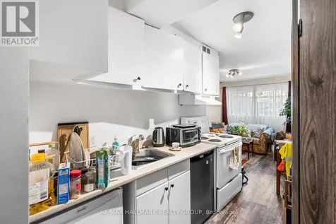 1305 Dorchester Avenue Ottawa ON K1Z 8E8
