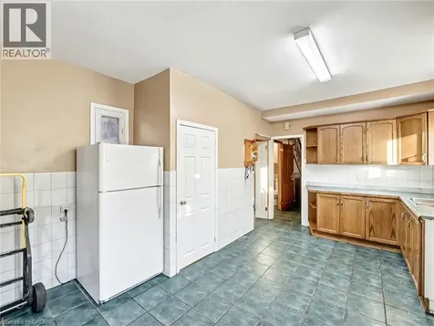 23 Oak Avenue Hamilton ON L8L 5M7