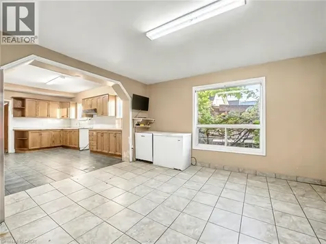 23 Oak Avenue Hamilton ON L8L 5M7
