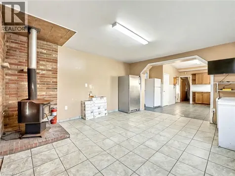 23 Oak Avenue Hamilton ON L8L 5M7