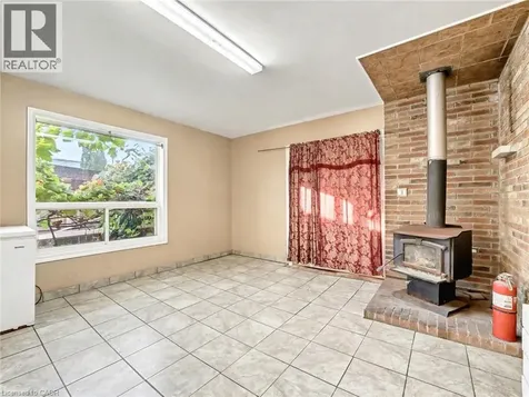 23 Oak Avenue Hamilton ON L8L 5M7