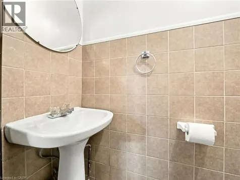 23 Oak Avenue Hamilton ON L8L 5M7