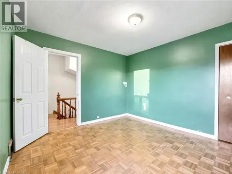 23 Oak Avenue Hamilton ON L8L 5M7