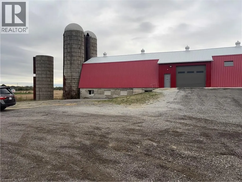 414 Mud Street East Stoney Creek ON L8J 3C6