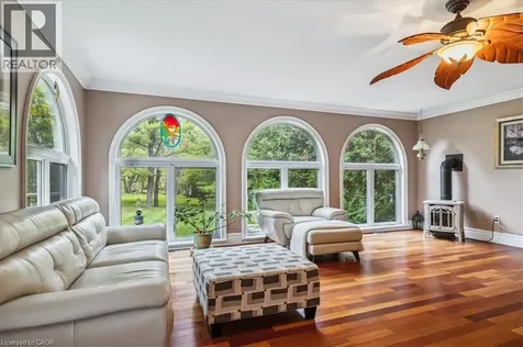 976 Garden Lane Hamilton ON L0R 1V0