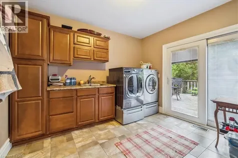 976 Garden Lane Hamilton ON L0R 1V0
