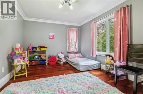 976 Garden Lane Hamilton ON L0R 1V0