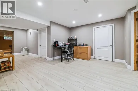 976 Garden Lane Hamilton ON L0R 1V0