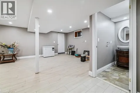976 Garden Lane Hamilton ON L0R 1V0