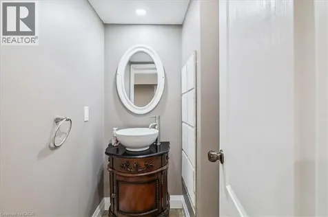 976 Garden Lane Hamilton ON L0R 1V0