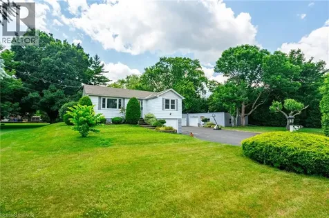458 Elwood Road Burlington ON L7N 3C7