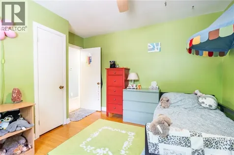458 Elwood Road Burlington ON L7N 3C7