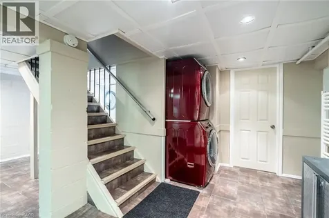 458 Elwood Road Burlington ON L7N 3C7