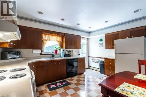 458 Elwood Road Burlington ON L7N 3C7