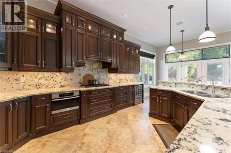 82 Margaret Avenue Stoney Creek ON L8G 3G5