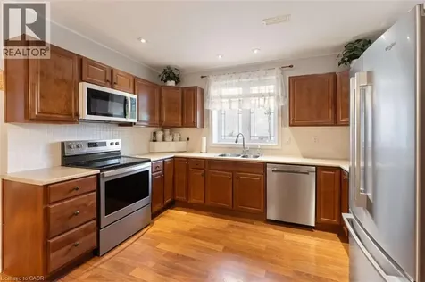 82 Margaret Avenue Stoney Creek ON L8G 3G5