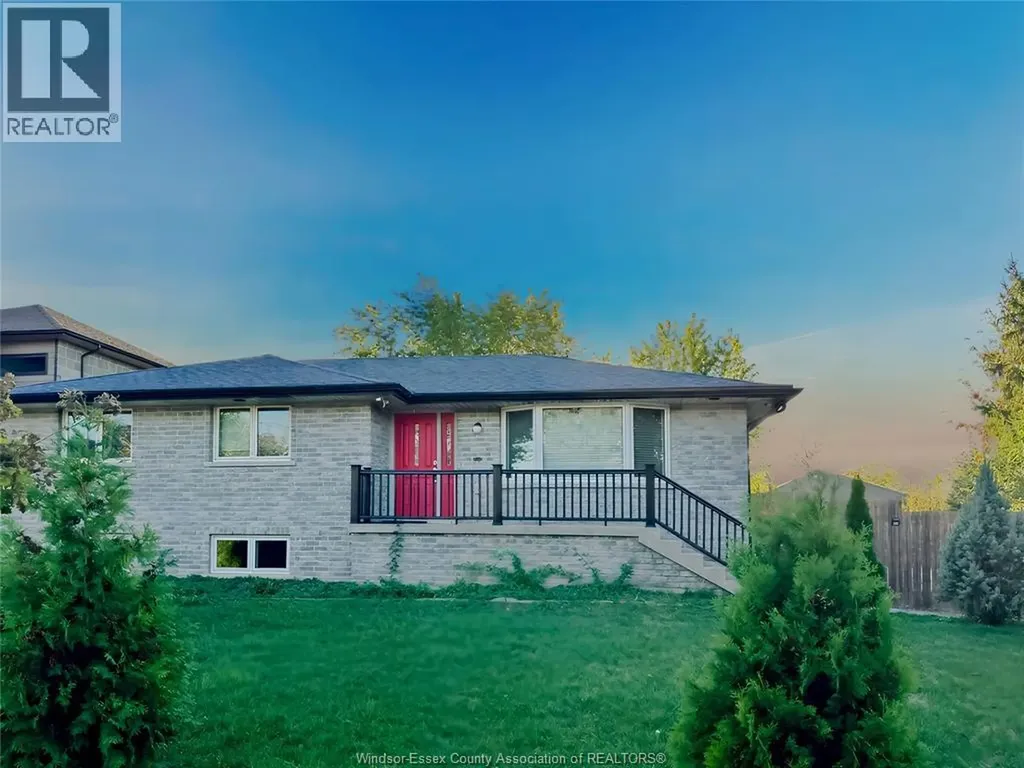 541 Lakeview Avenue Windsor ON N8P 1E1