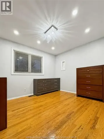 541 Lakeview Avenue Windsor ON N8P 1E1