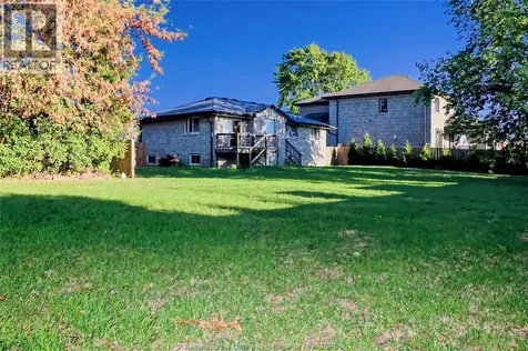 541 Lakeview Avenue Windsor ON N8P 1E1