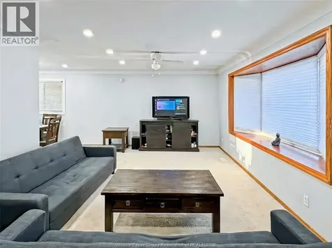 541 Lakeview Avenue Windsor ON N8P 1E1