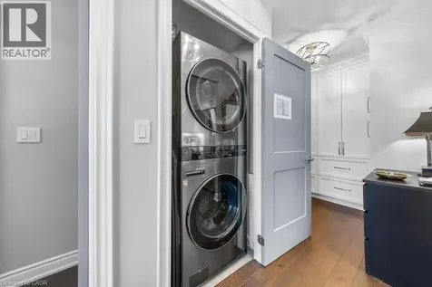 442 Maple Avenue Burlington ON L7S 2L7