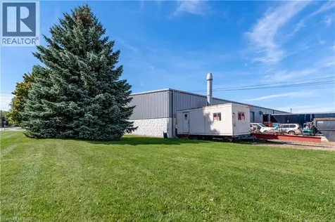 10 Plant Farm Boulevard Brantford ON N3S 7W3