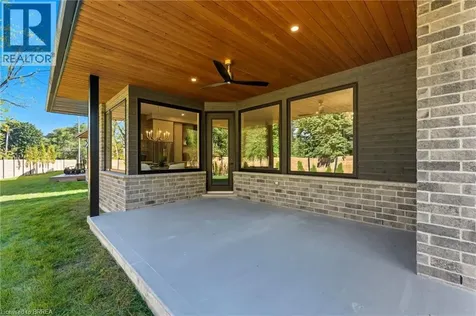 141 Parkside Drive Brantford ON N3T 0S9