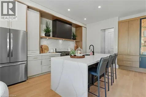 141 Parkside Drive Brantford ON N3T 0S9